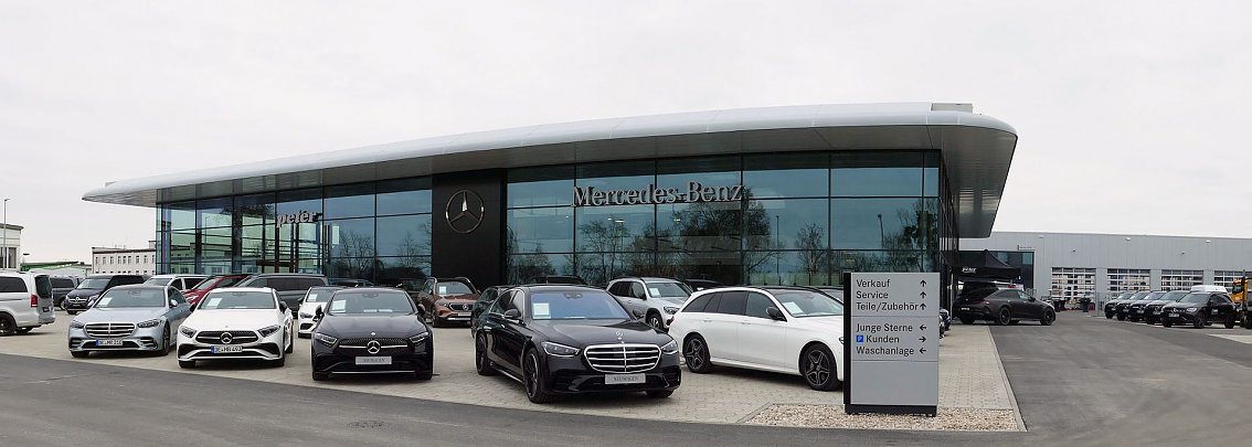Von der Industriebrache zum Autohaus der Zukunft - vom lost place zum place to be. Am 31. M&auml;rz er&ouml;ffnete das neue Mercedes-Autohaus in Lutherstadt Wittenberg.