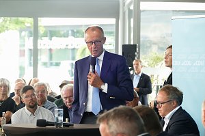 Spannende politische Diskussionen bei CDU-Veranstaltung im Autohaus