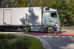 Daimler Truck stellt CO2-neutralen Fernverkehr in den Mittelpunkt der IAA Transportation 2024
